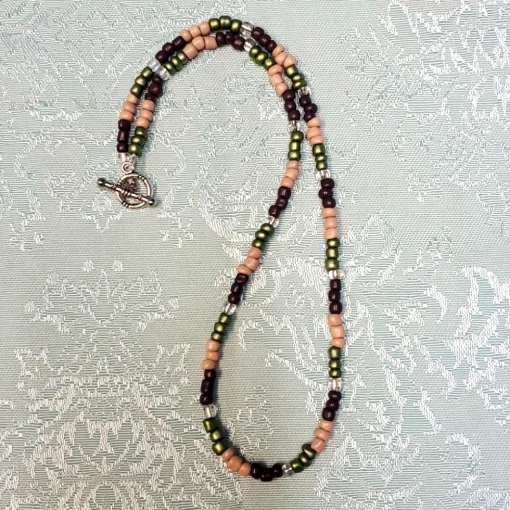"PRICE DROP" Toggle Summer Necklace!